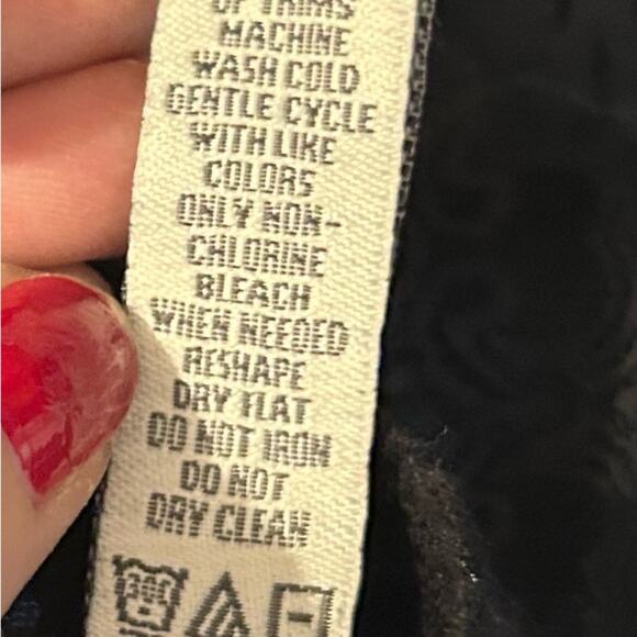 Democracy black lace top mini dress. 1X - Picture 4 of 4